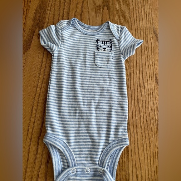 🎈🎈🎈Carter’s New born to 3 months 5 Piece Girls Bundle - Picture 4 of 6